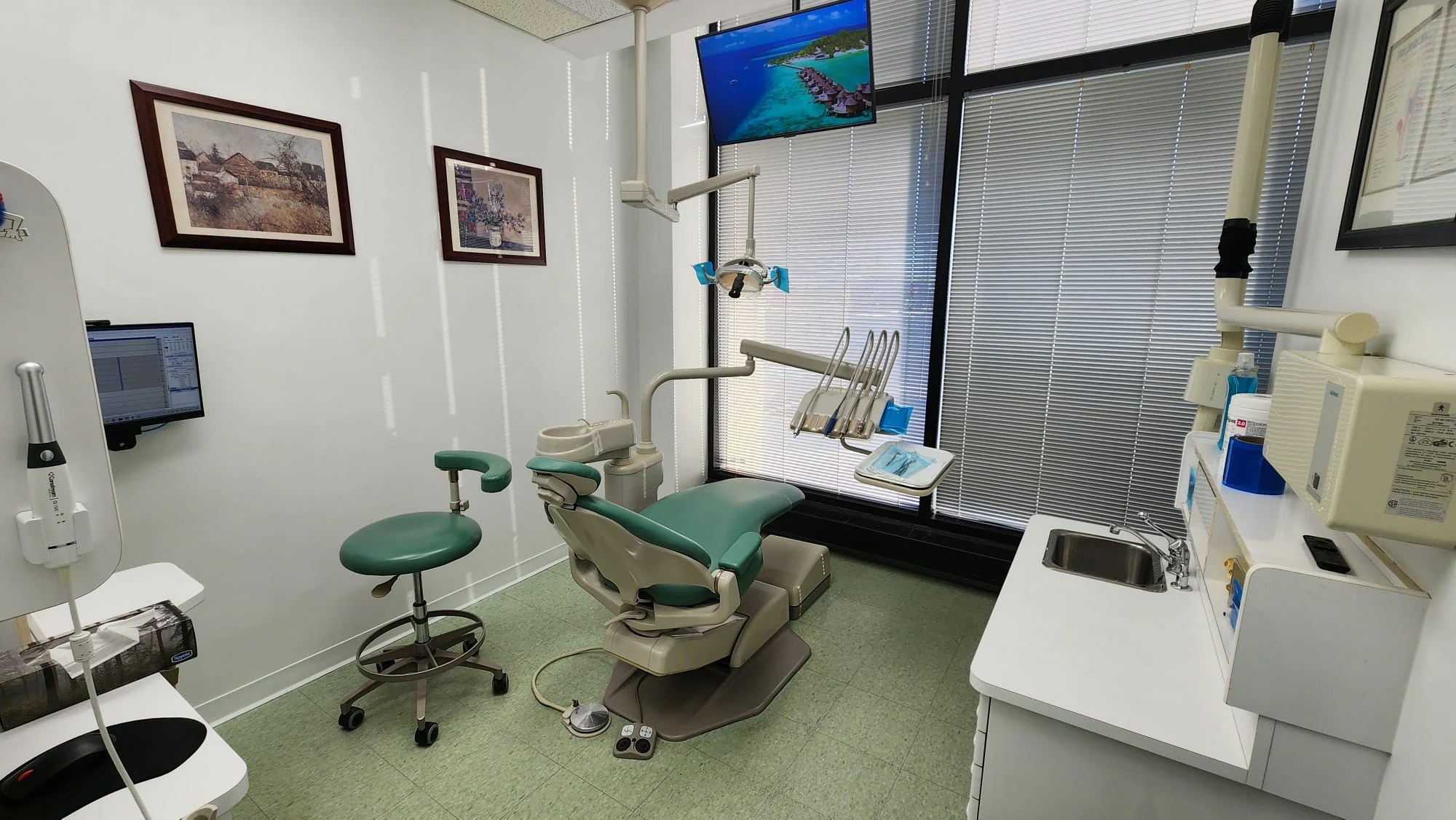 Inside the Sundent Family Dental office